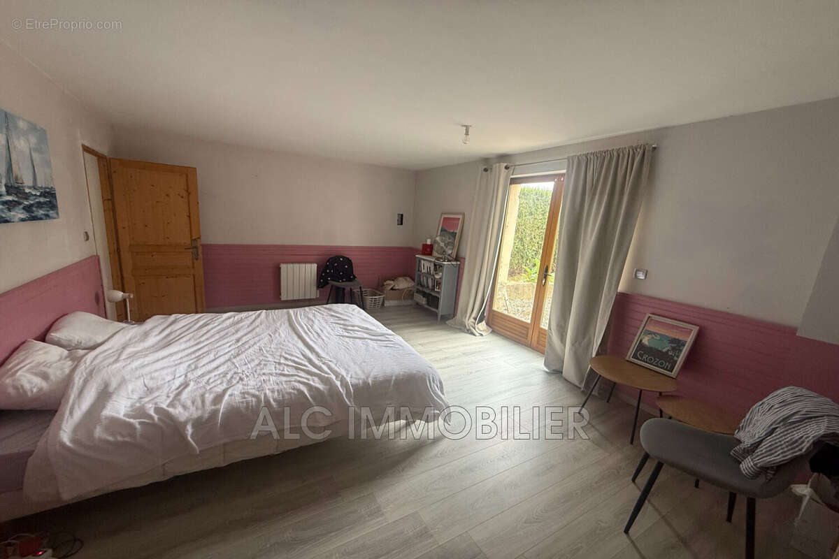 Maison 168 m² à Pizieux  - photo 6