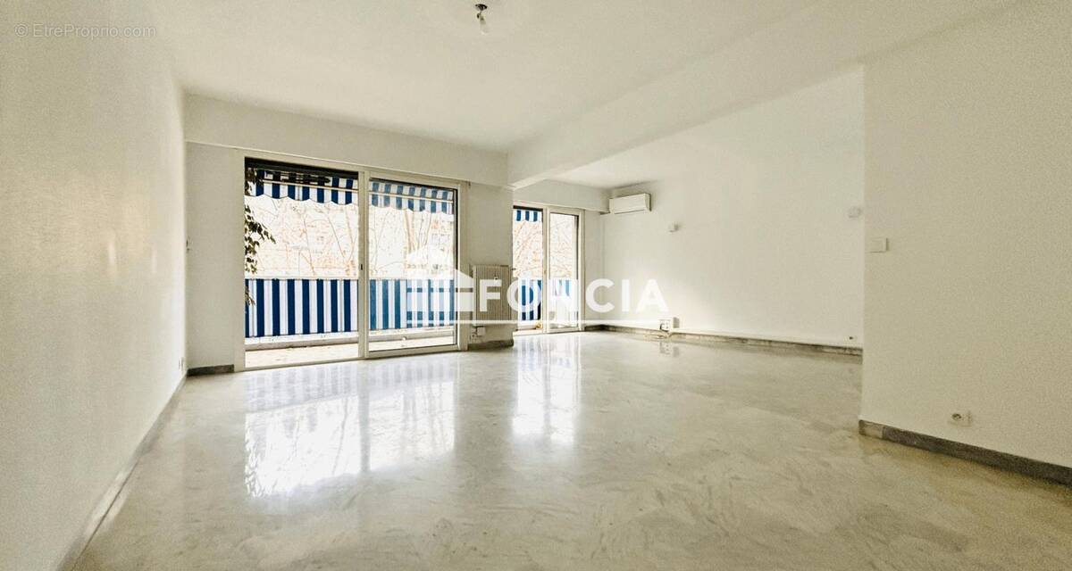 Appartement à CAGNES-SUR-MER