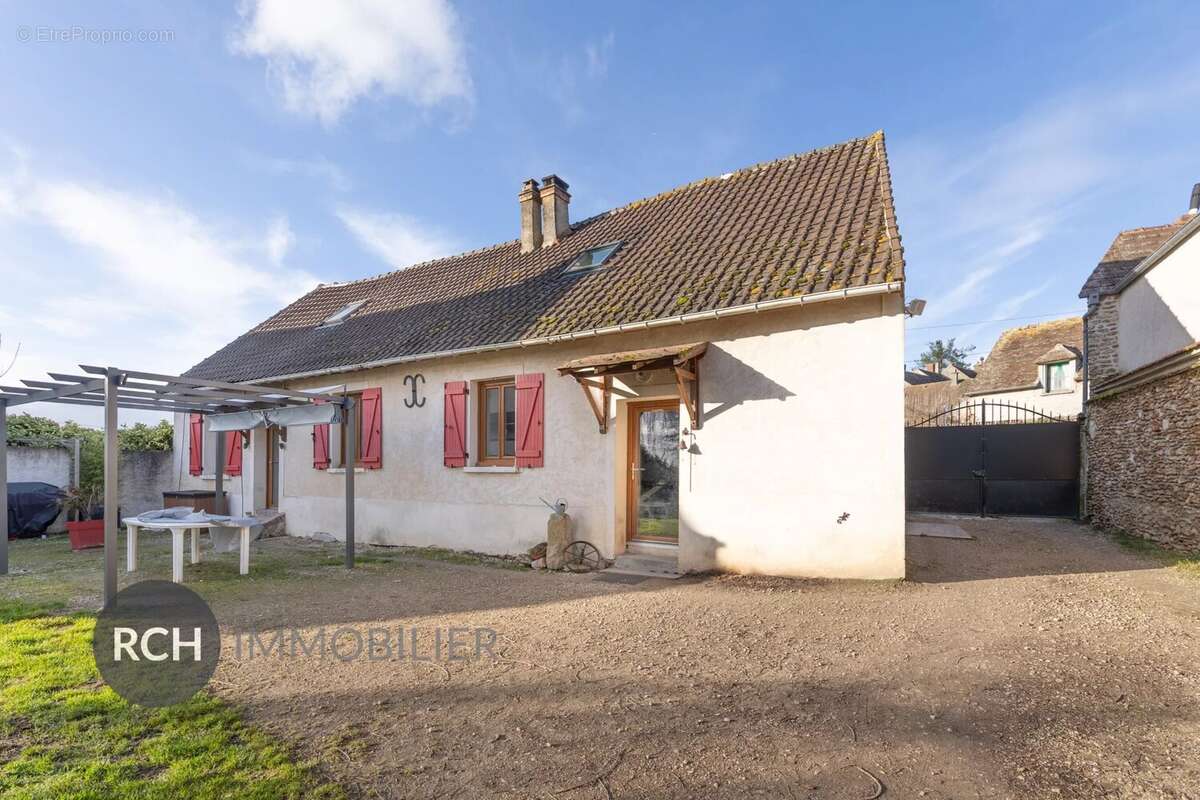 Maison à BAZAINVILLE