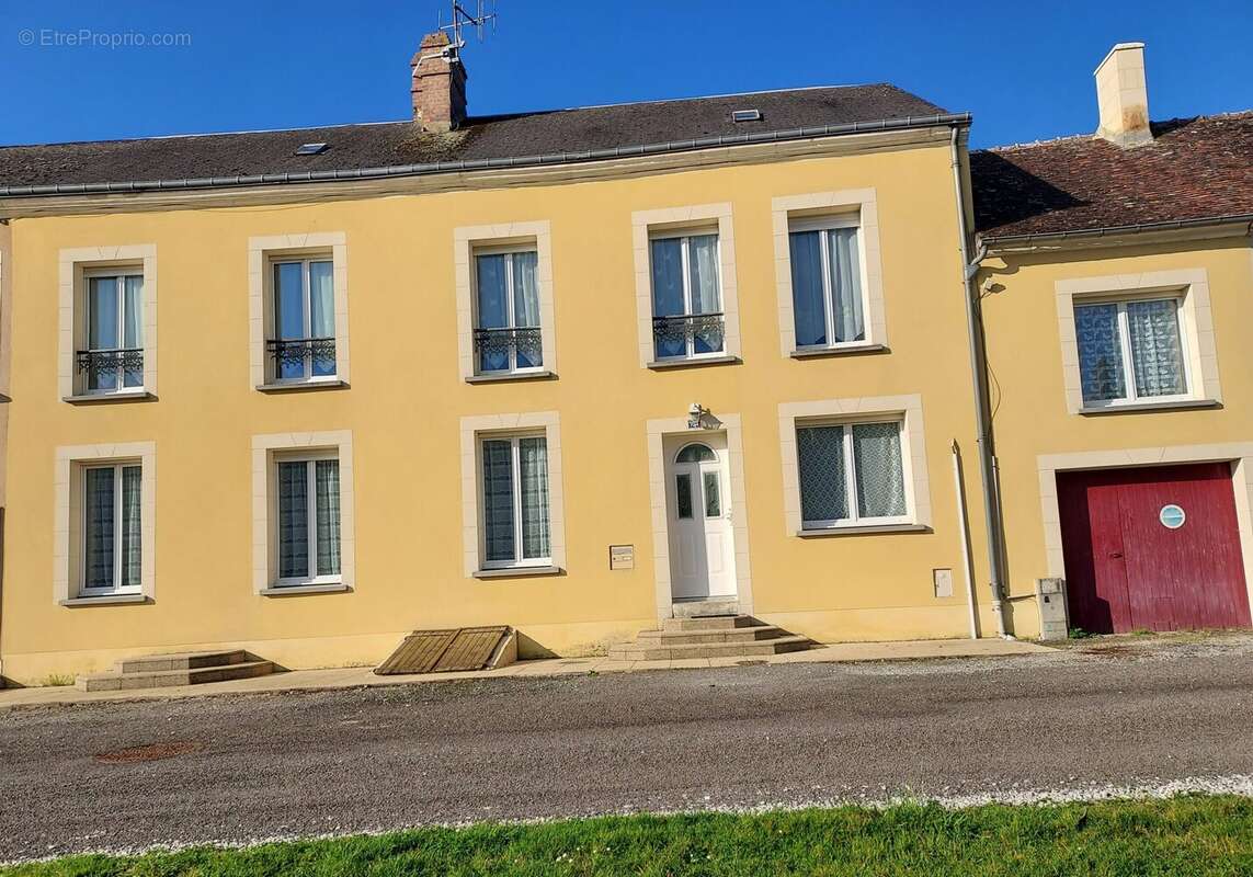 Maison à MAUVES-SUR-HUISNE