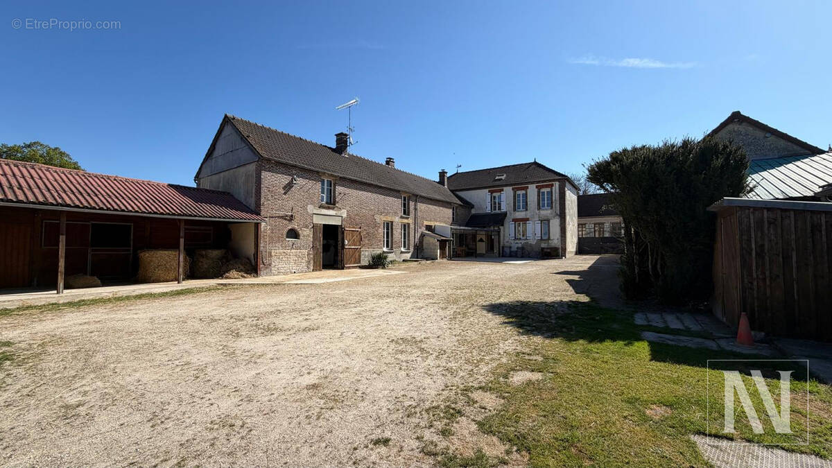 Maison à DIERREY-SAINT-JULIEN