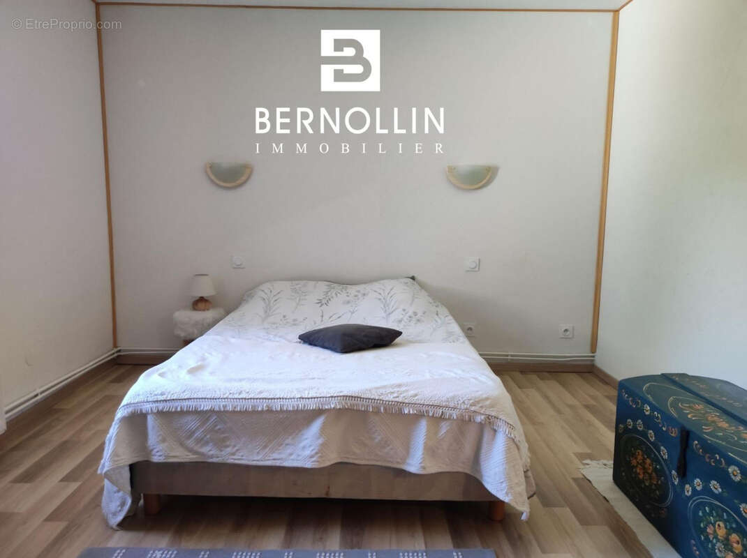 Maison à COURMANGOUX