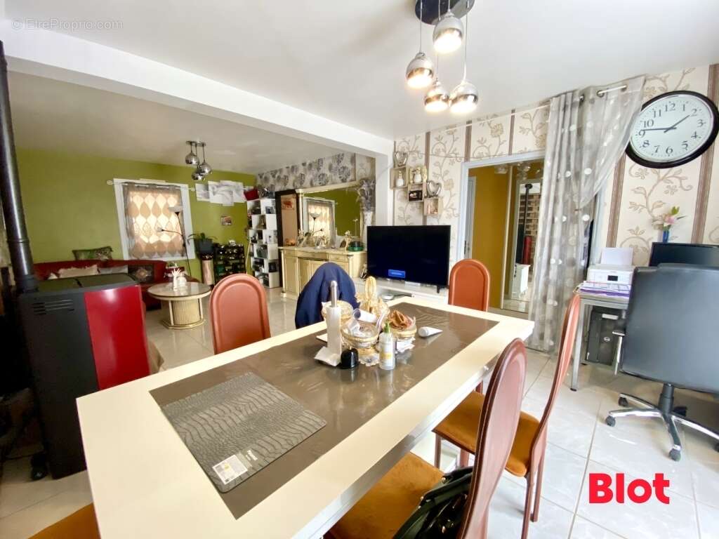 Maison 97 m² à Talensac  - photo 4