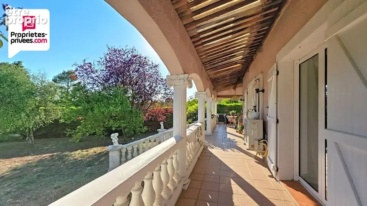Grande villa avec 2 appartements independants au calme et sur terrain de 2550 m2 - photo 3