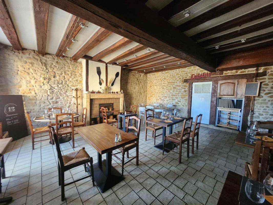 Autre à COURS-LES-BARRES