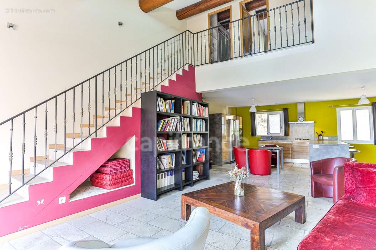 Maison de village avec atelier à vendre à Collias – Idéale pour vivre et travailler - photo 7