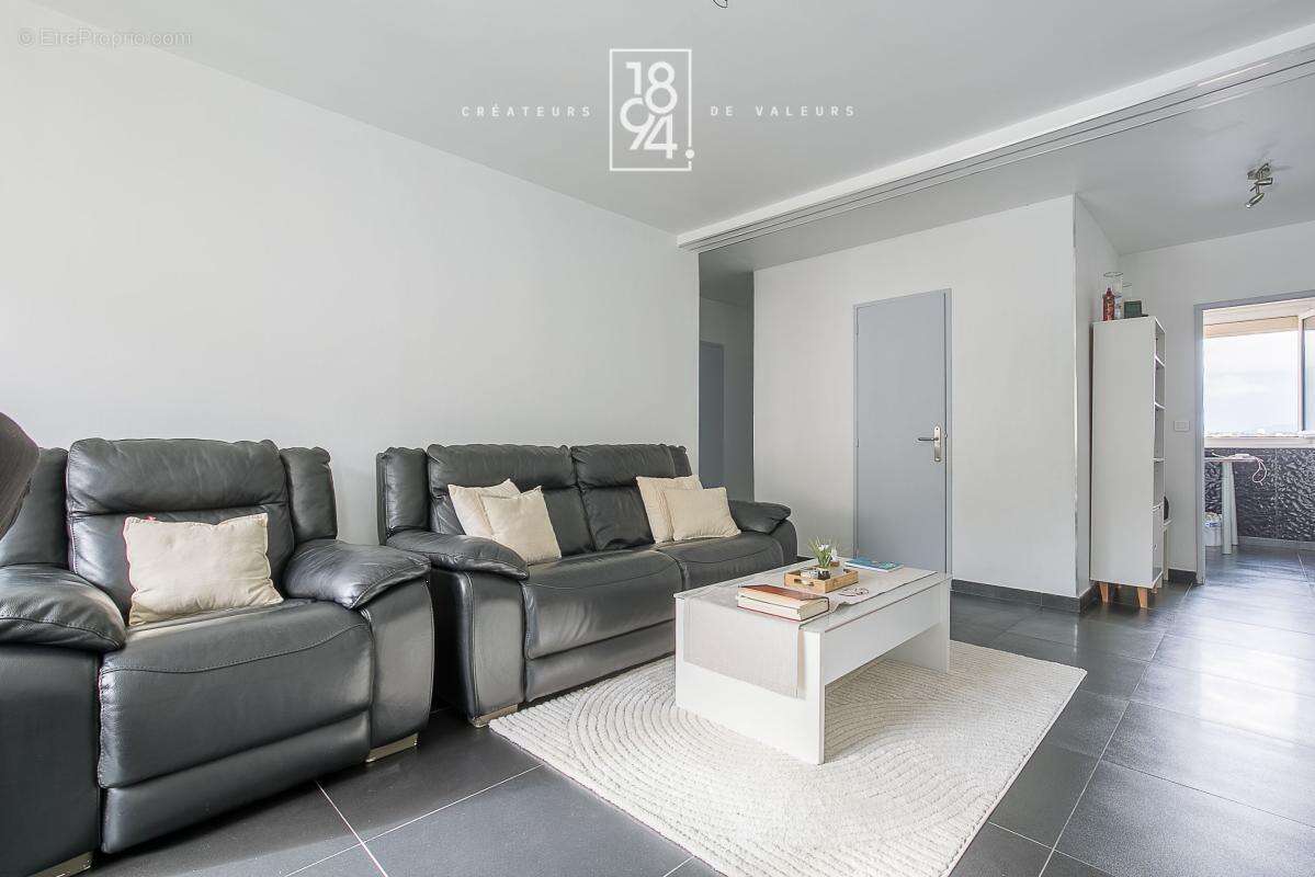 Appartement à MARSEILLE-11E