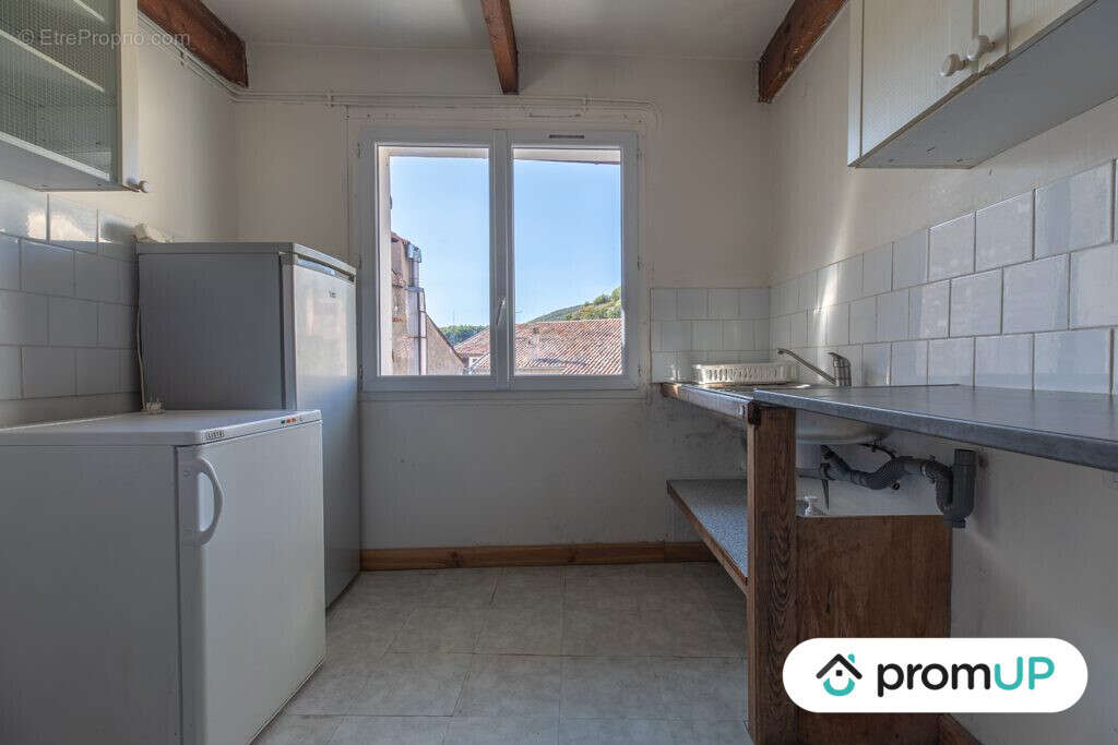 Maison à COMPS-SUR-ARTUBY