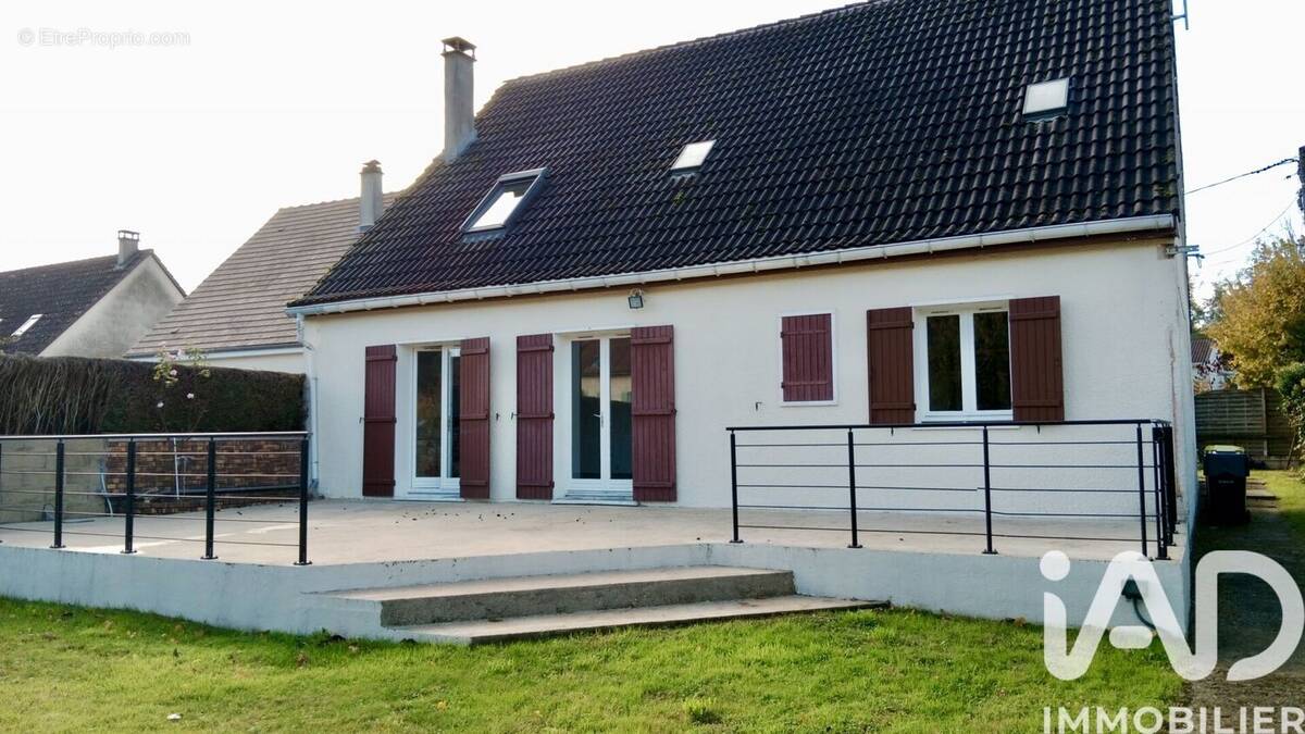 Photo 1 - Maison à VILLIERS-SUR-MORIN