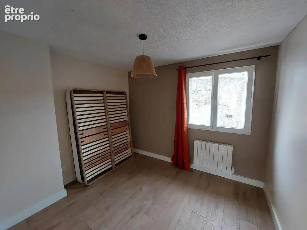 Maison de village rénovée avec garage, cour et terrasse - photo 5