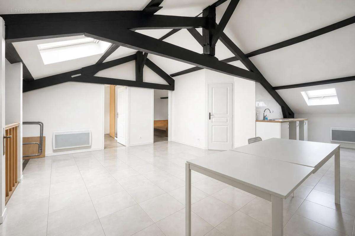Appartement à CORBEIL-ESSONNES