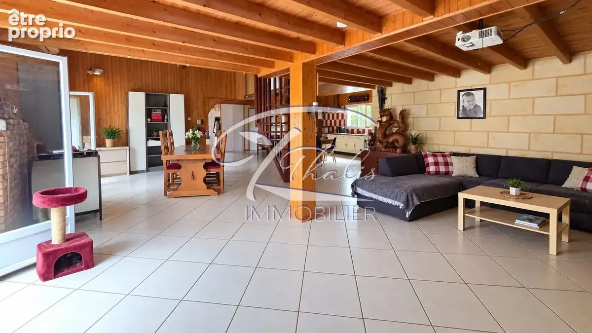 Maison 6 pièces 260 m² à vendre à La Lande-De-Fronsac (33240) - photo 5