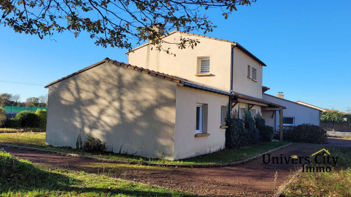 Maison à LES SORINIERES