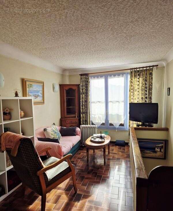 Appartement à ASPRES-SUR-BUECH