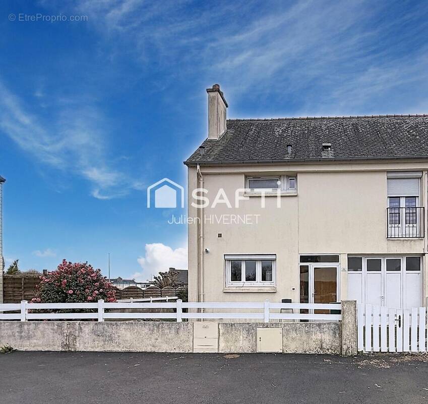 Photo 1 - Maison à SAINT-MARTIN-DES-CHAMPS