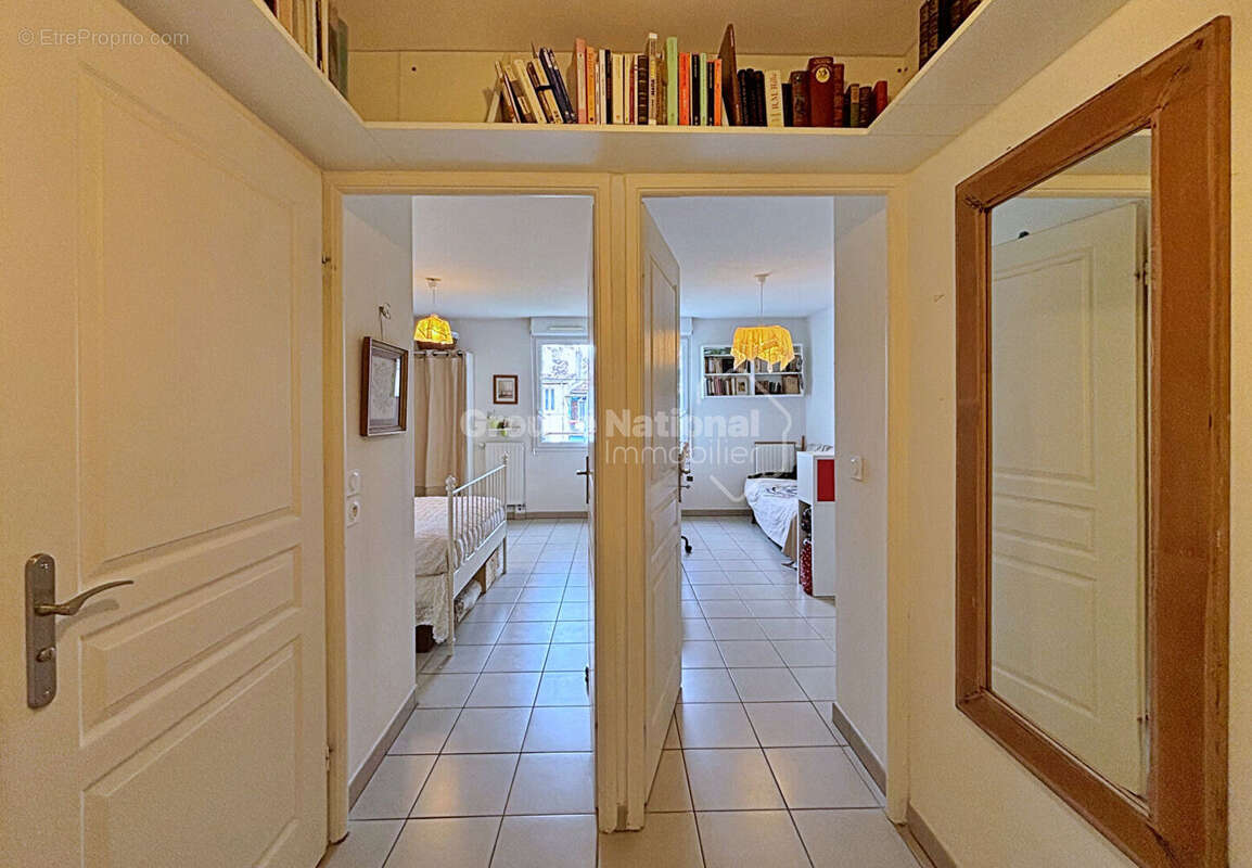 Appartement à MARSEILLE-4E