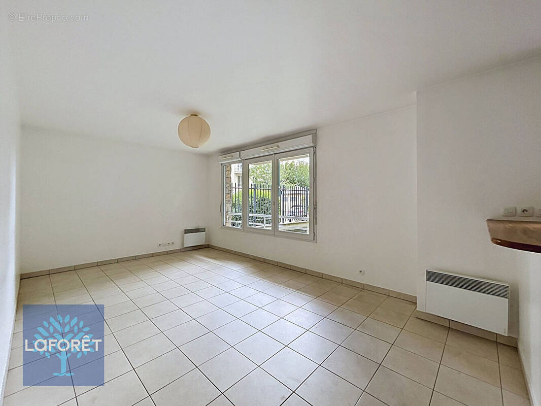 Appartement à CORBEIL-ESSONNES