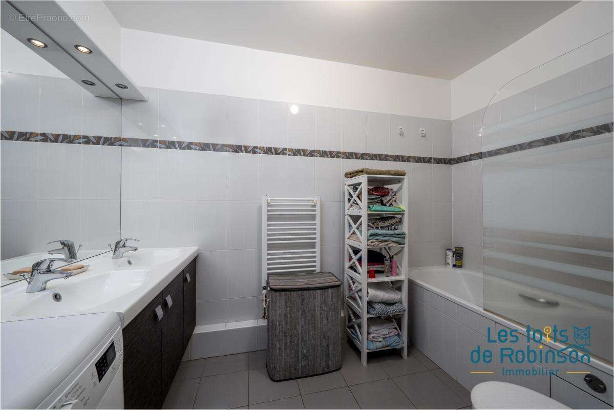 Appartement à LE PLESSIS-ROBINSON
