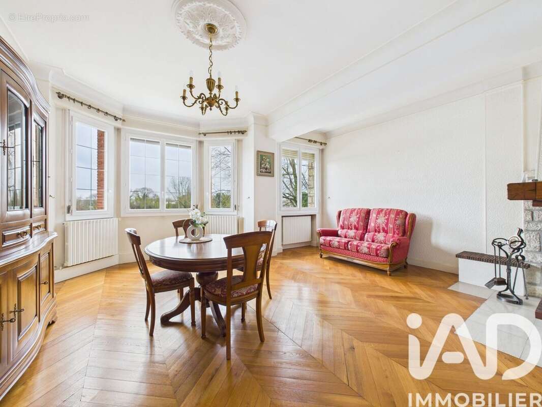 Photo 5 - Maison à MONTEREAU-FAULT-YONNE