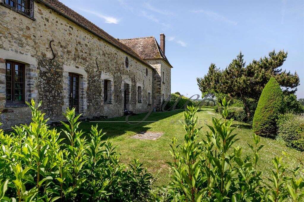 Maison à VOULX