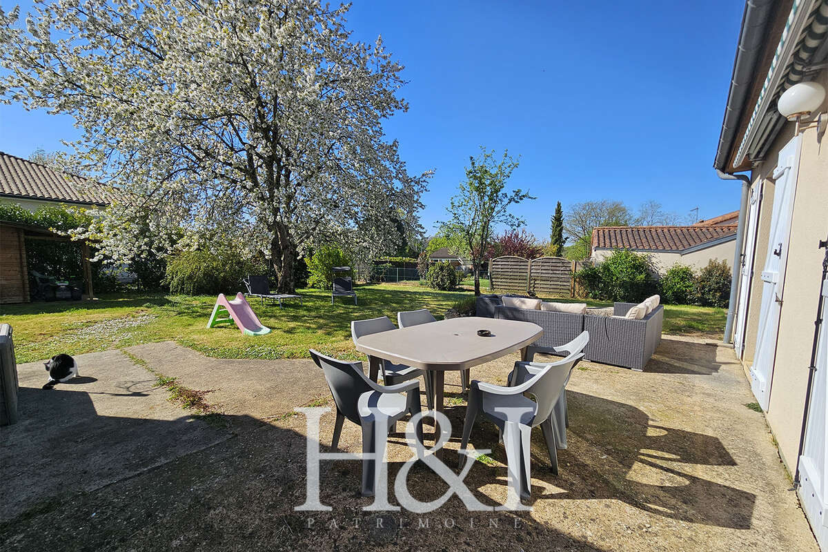 Maison à NIEUIL-L&#039;ESPOIR