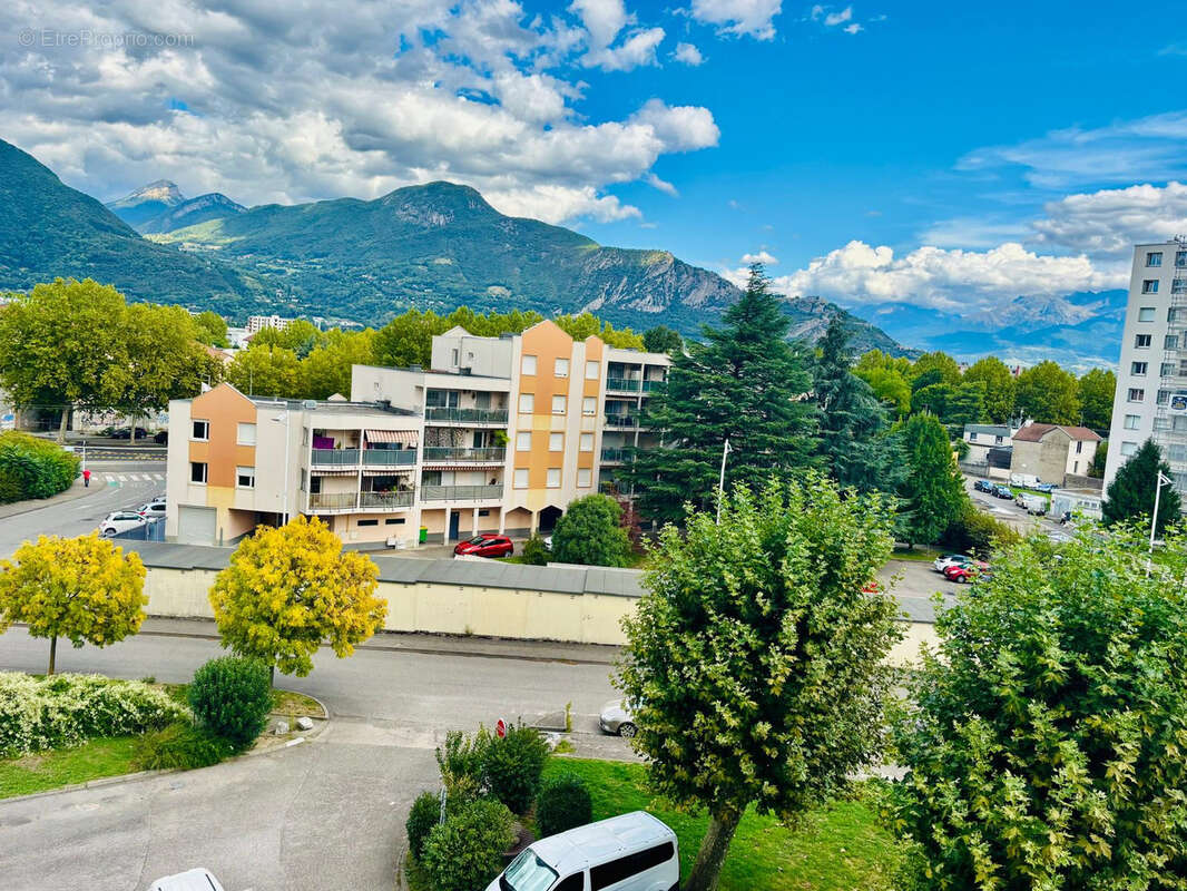 Appartement à FONTAINE