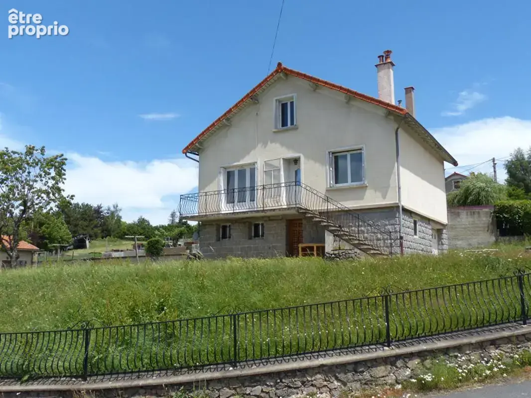 Maison à LAUSSONNE