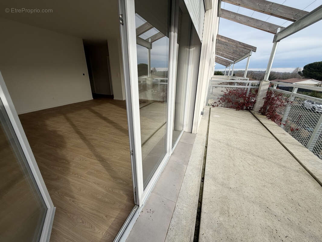 Appartement à TOULENNE