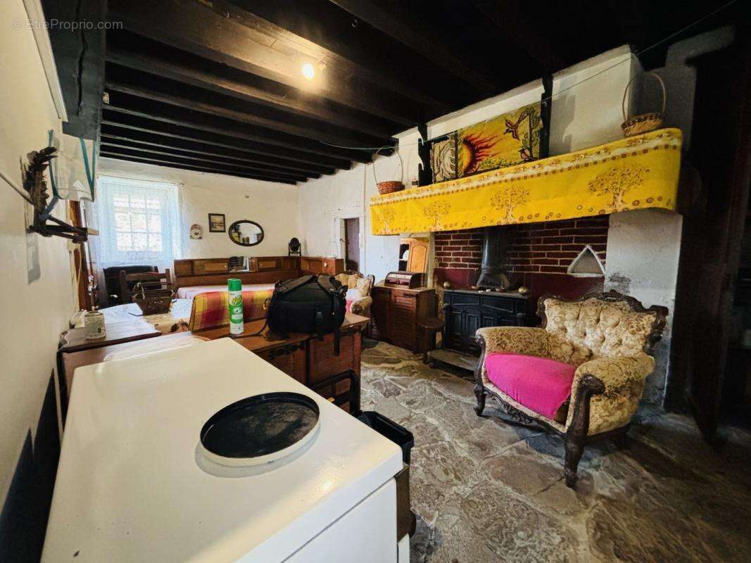Maison 37 m² à La Cellette  - photo 3
