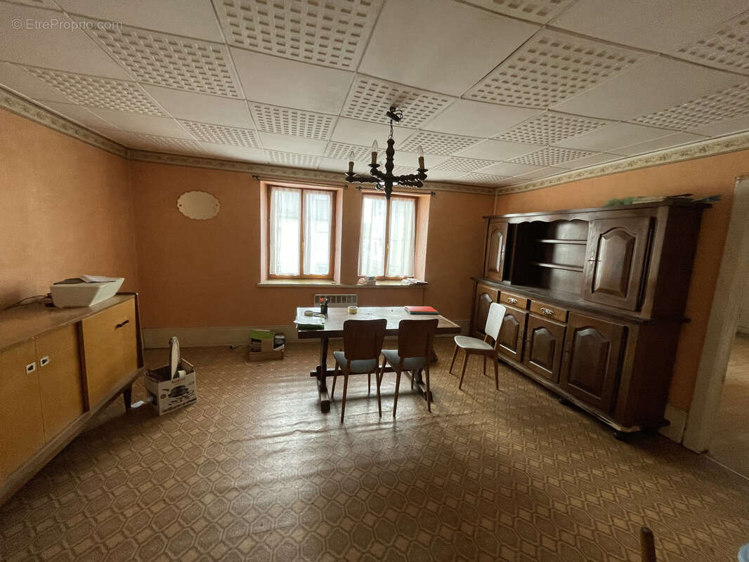 Maison à CHAMPAGNEY