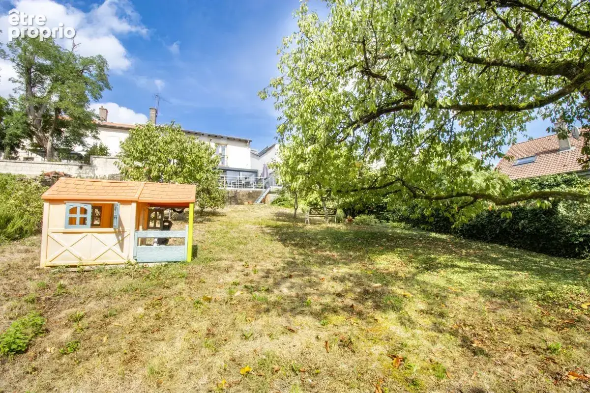 Maison de caractère 159 m² avec jardin, terrasse, véranda et beaux volumes – Laxou Village - photo 3