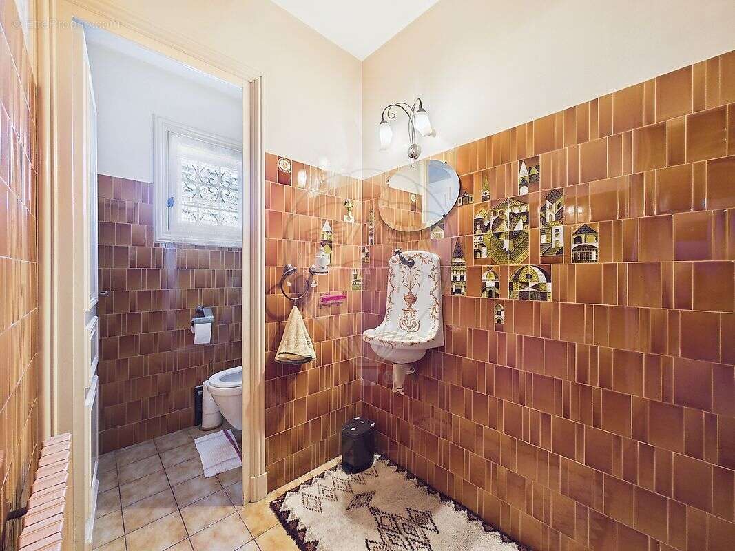 Maison à FONTCOUVERTE