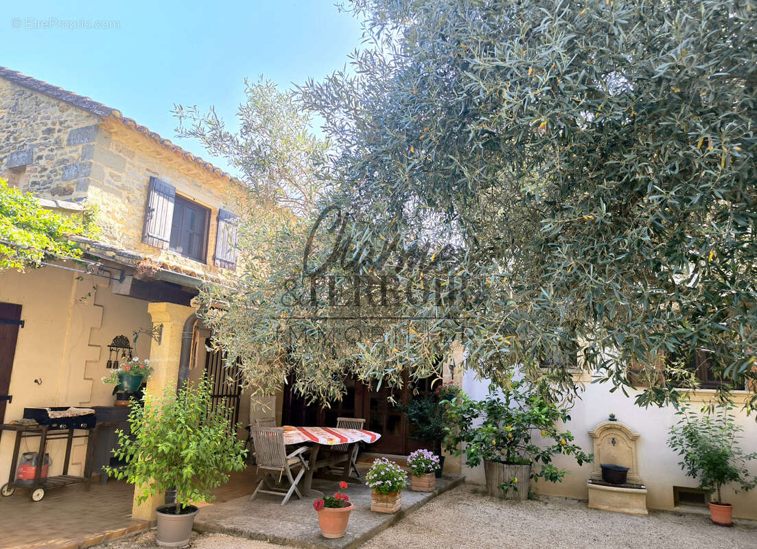 Maison à UZES