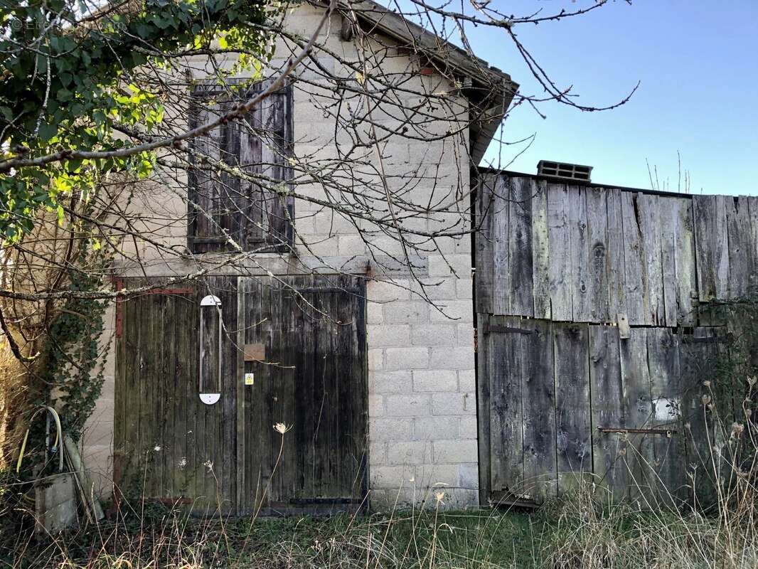 Maison à BUSSIERE-POITEVINE