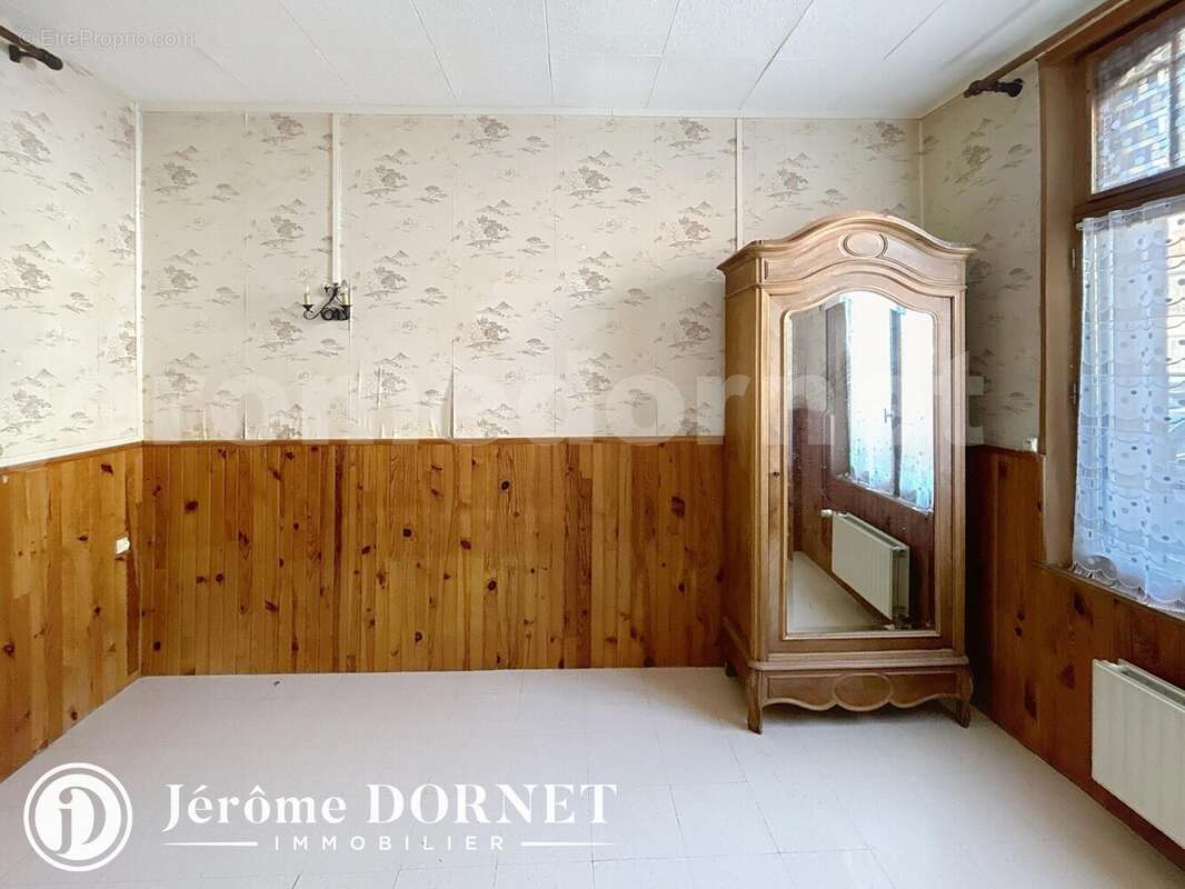 esq_0002 - Maison à BRETEUIL