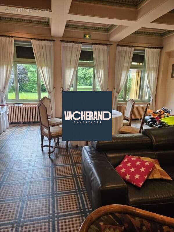 Autre à VALENCIENNES