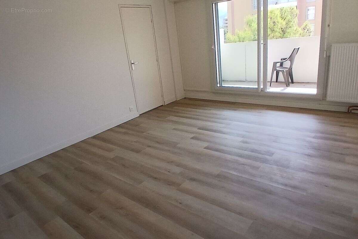 Appartement à MARSEILLE-11E