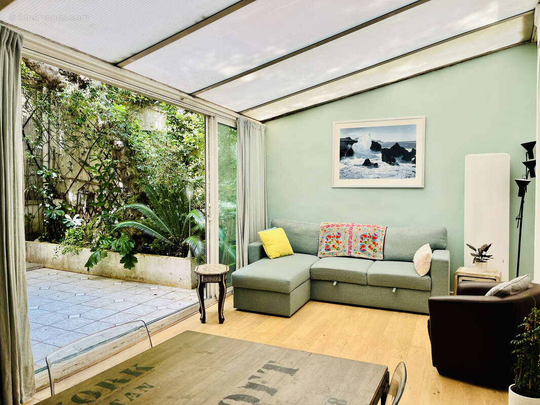 Appartement à MARSEILLE-6E