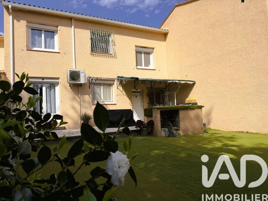 Photo 1 - Maison à VILLENEUVE-LA-RIVIERE