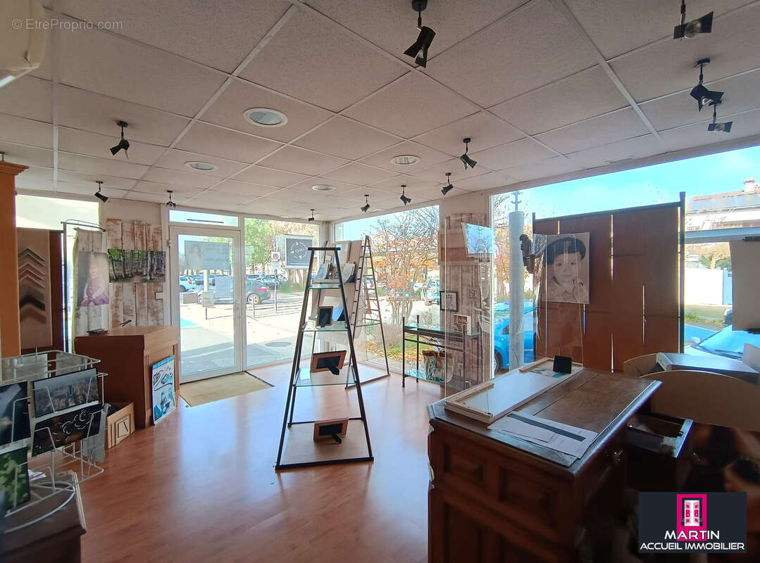 Commerce à LEGUEVIN