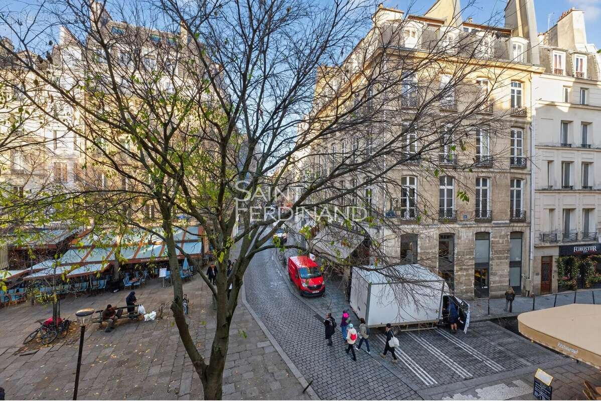 Appartement à PARIS-4E
