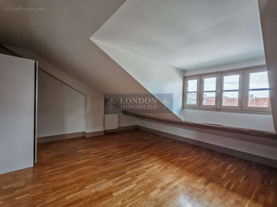 Appartement à VERSAILLES