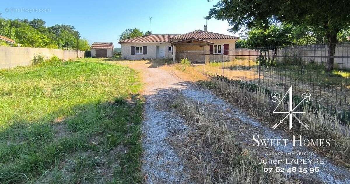 Maison à ROULLET-SAINT-ESTEPHE