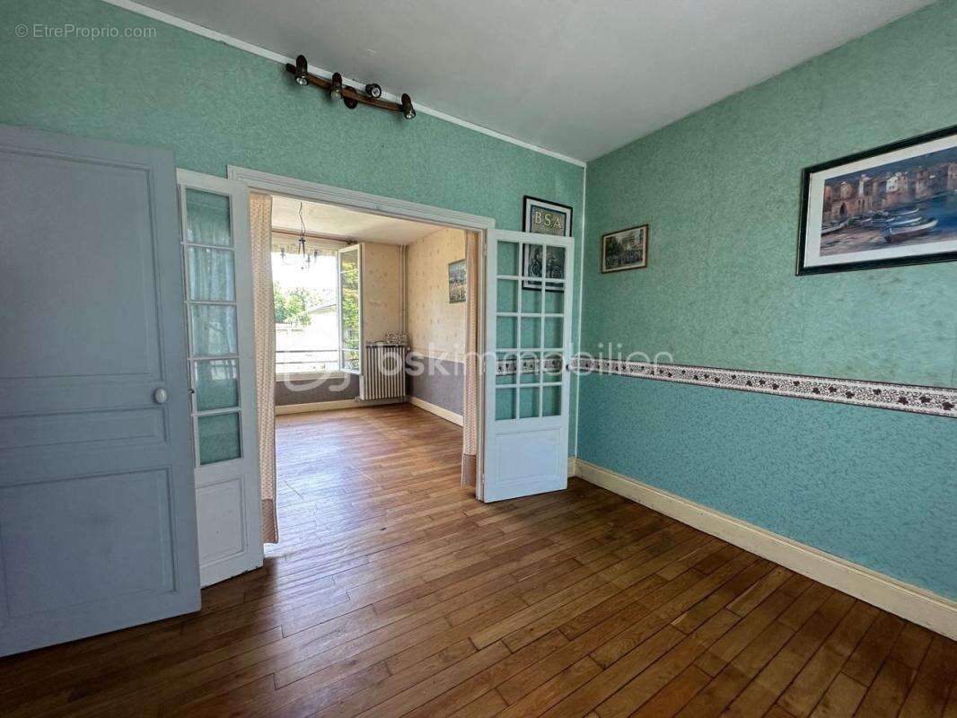 Maison à MONTEREAU-FAULT-YONNE