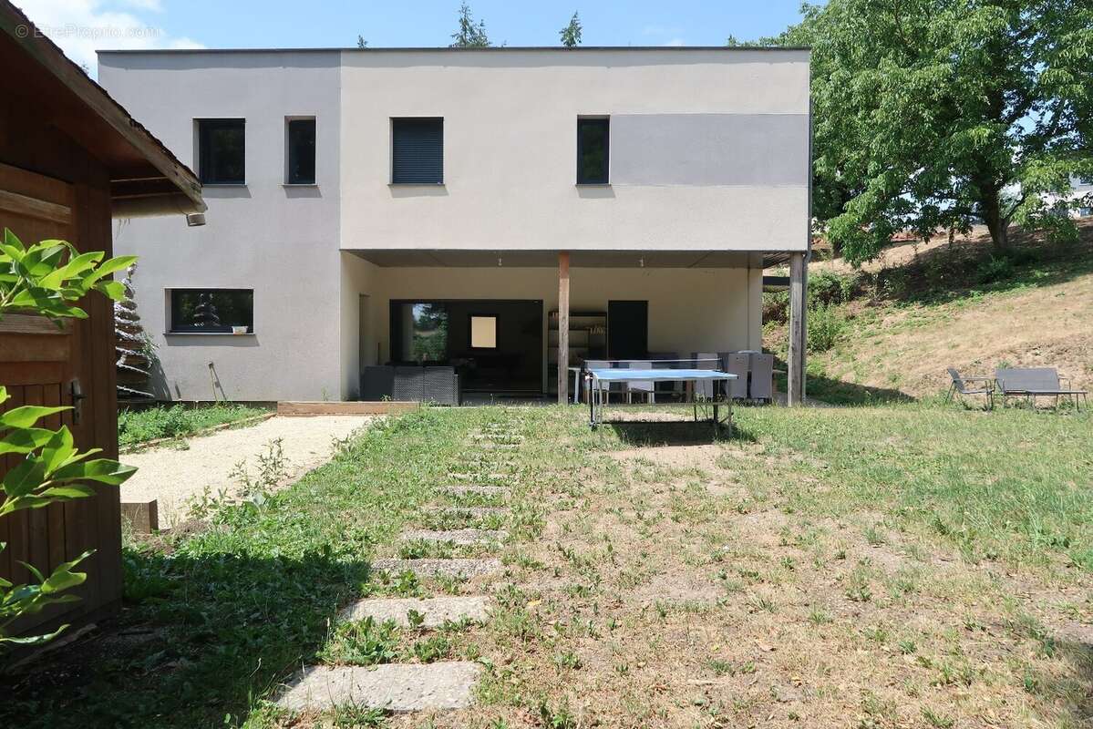 Villa contemporaine 234 m²  6 chambres  Saint-Héand - photo 2