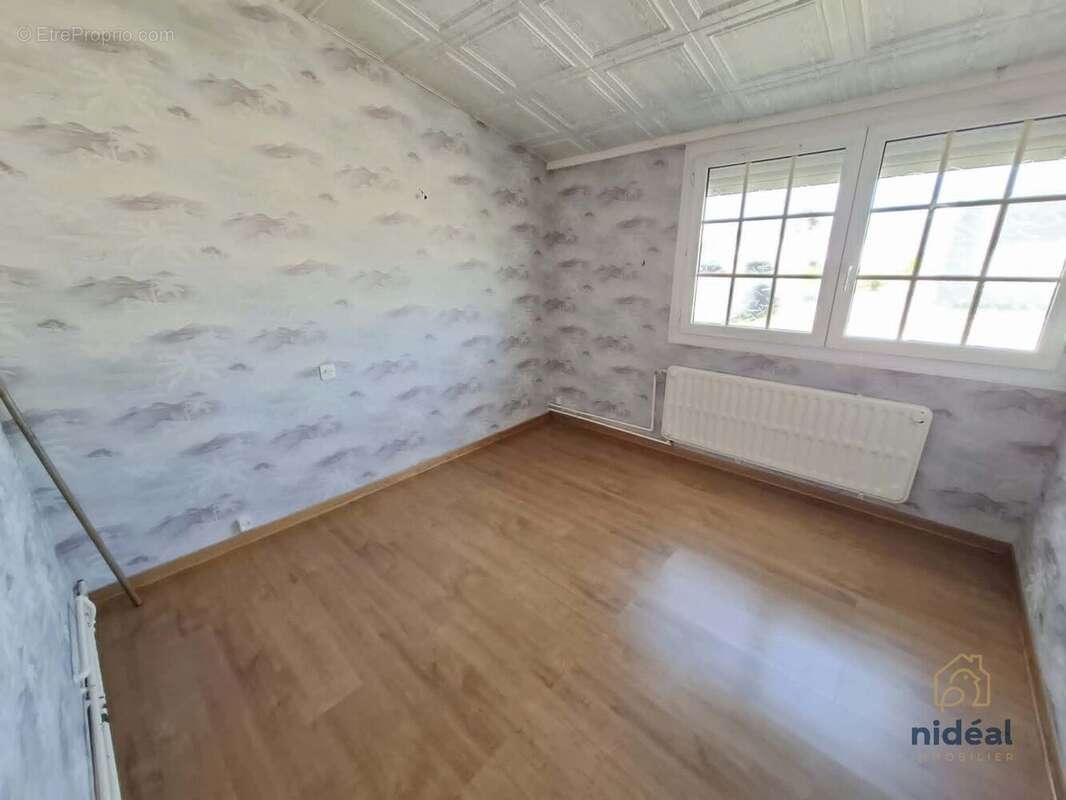 Maison 80 m² à Louvroil  - photo 7