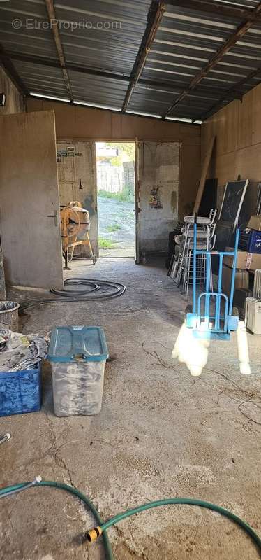 Commerce à TOURRETTE-LEVENS