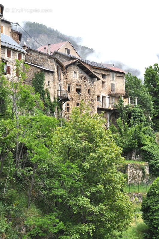 Maison à ROUBION