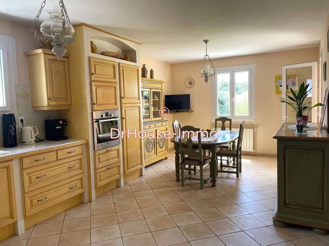 Maison 190 m² à Uzes  - photo 60