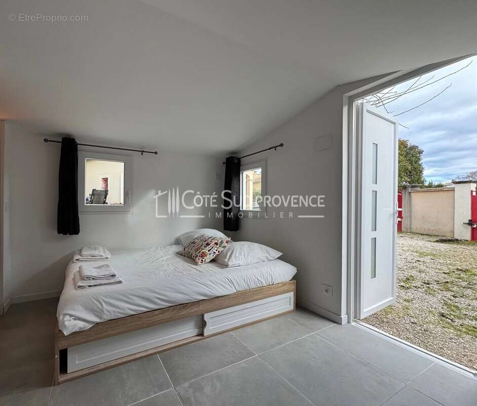 Maison à PERNES-LES-FONTAINES